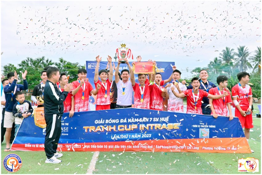 Bế mạc Giải bóng đá Nam sân 7 SV Huế tranh Cup INTRASE lần 1 năm 2023