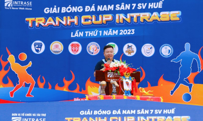 Giải bóng đá Nam tranh Cup INTRASE: Đánh thức tiềm năng bóng đá sinh viên Huế